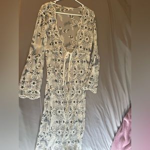 Blue and white lace bathingsuit cover up